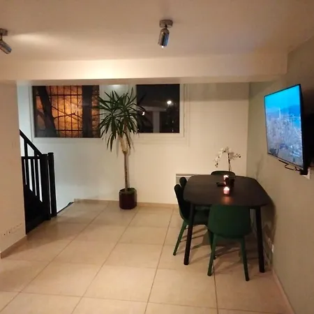 Apartment Triplex Centre Ruel Malmaison *