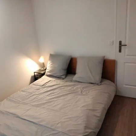 Triplex Centre Ruel Malmaison Апартаменты *