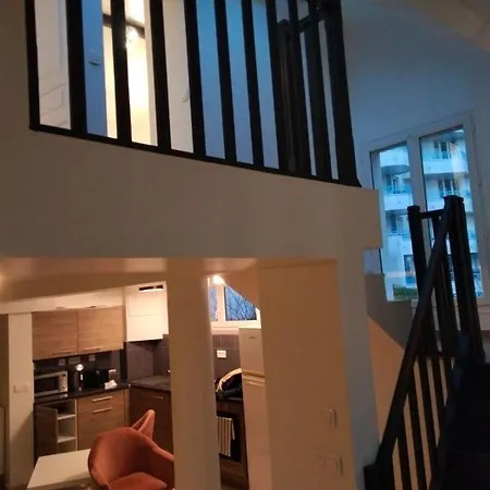 Triplex Centre Ruel Malmaison Apartment *