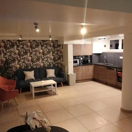 Apartment Triplex Centre Ruel Malmaison *